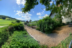 garten-sommer-sonne-bioeier-henne-hahn-fahrrad-schwarzwaldhof garten-sommer-sonne-bioeier-henne-hahn-fahrrad-schwarzwaldhof